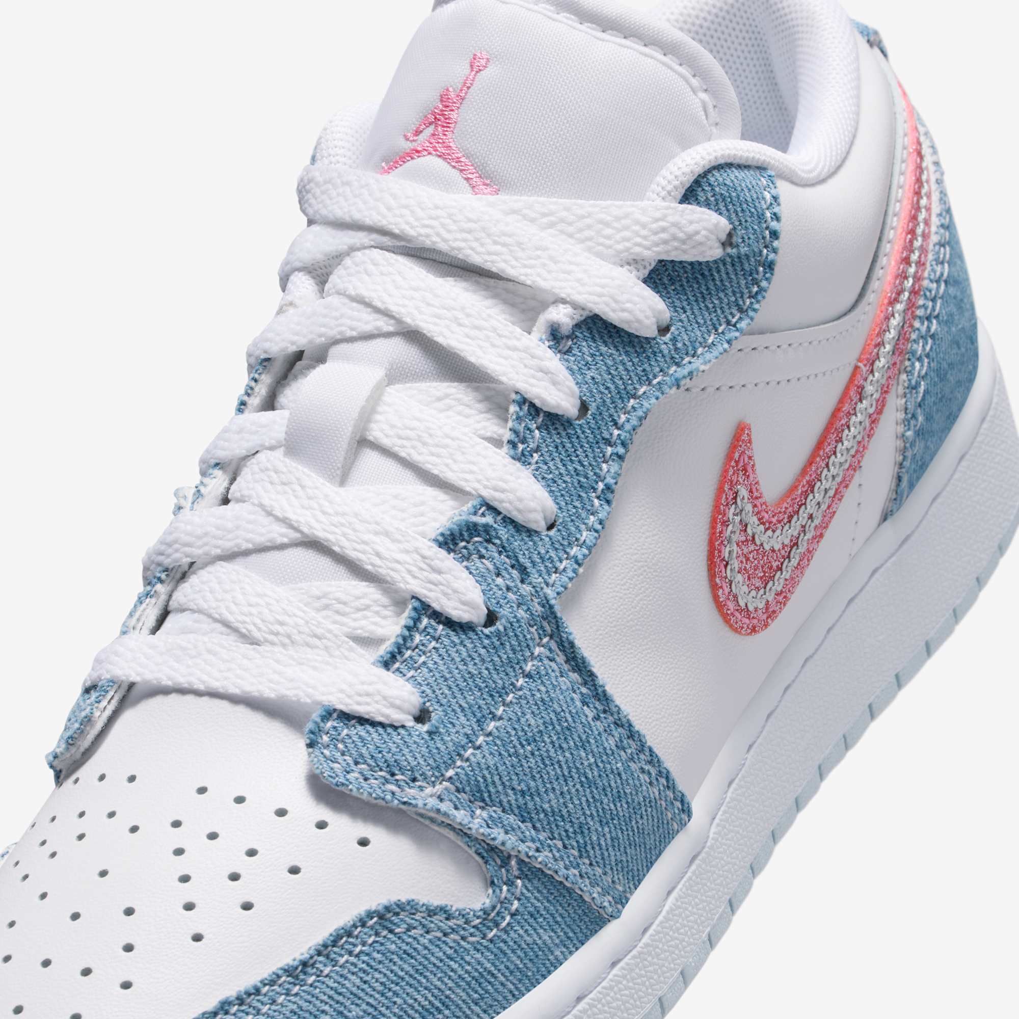 JORDAN RETRO 1 LOW - image 2